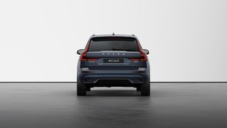 Volvo XC60 Ultra Dark Theme 2025 à Laval, Québec - 4 - w320h240px