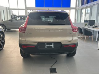 2025 Volvo XC40 Plus Dark Theme 4 Cylinder Engine 2.0L All Wheel Drive