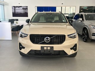 2025 Volvo XC40 Plus Dark Theme 4 Cylinder Engine 2.0L All Wheel Drive