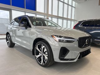 2025 Volvo XC60 Plug-in Hybrid Ultra Dark Theme 4 Cylinder Engine 2.0L All Wheel Drive