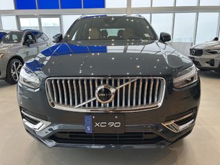 2025 Volvo XC90 Ultra Bright Theme 4 Cylinder Engine 2.0L All Wheel Drive