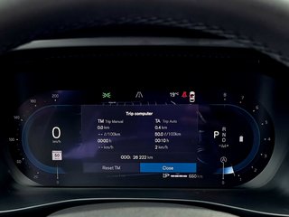 2024 Volvo XC40 PLUS BRIGHT THEME 2.0L I4 Direct-Injected Turbocharged All Wheel Drive