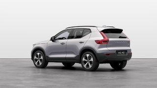 2025 Volvo XC40 Plus Dark 2L TURBO 4cyl. All Wheel Drive