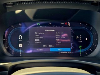 2025 Volvo XC40 PLUS DARK THEME 2.0L I4 Direct-Injected Turbocharged -inc: Integrated Starter Generator (ISG) All Wheel Drive