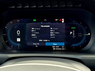 2025 Volvo XC90 PLUG-IN HYBRID ULTRA BRIGHT THEME 2.0L I4 DI Turbocharged w/Electric Motor All Wheel Drive