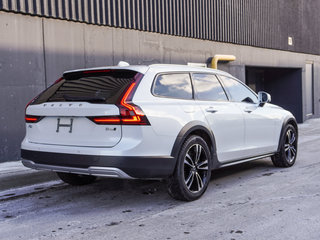 2022 Volvo V90 Cross Country B6 in Ajax, Ontario at Volvo Cars Lakeridge - 5 - w320h240px