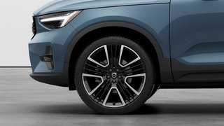 2025 Volvo XC40 B5 AWD Ultra Dark Theme in Ajax, Ontario at Volvo Cars Lakeridge - 6 - w320h240px