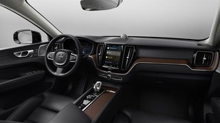 2024 Volvo XC60 B5 AWD Ultimate Dark Theme in Ajax, Ontario at Volvo Cars Lakeridge - 5 - w320h240px