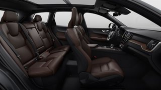 2024 Volvo XC60 B5 AWD Plus Dark Theme in Ajax, Ontario at Volvo Cars Lakeridge - 5 - w320h240px