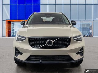 2025 Volvo XC40 PLUS DARK THEME 2.0L I4 Direct-Injected Turbocharged -inc: Integrated Starter Generator (ISG) All Wheel Drive