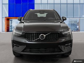 2025 Volvo XC40 ULTRA DARK THEME 2.0L I4 Direct-Injected Turbocharged -inc: Integrated Starter Generator (ISG) All Wheel Drive