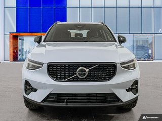 2025 Volvo XC40 PLUS DARK THEME 2.0L I4 Direct-Injected Turbocharged -inc: Integrated Starter Generator (ISG) All Wheel Drive