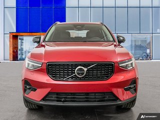 2025 Volvo XC40 PLUS DARK THEME 2.0L I4 Direct-Injected Turbocharged -inc: Integrated Starter Generator (ISG) All Wheel Drive