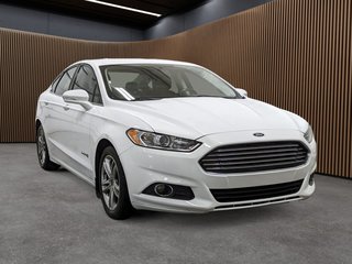 Ford Fusion HEV SE Moteur à 4 cylindres Traction 2015