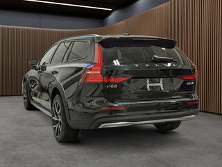 Volvo V60 Cross Country Ultimate B5 2L TURBO 4cyl. 4 roues motrices 2023
