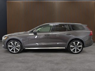 Volvo V60 Cross Country B5 AWD Ultimate Moteur à 4 cylindres 2.0l 4 roues motrices 2023