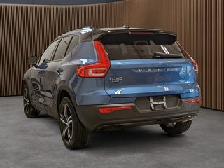 Volvo XC40    -1