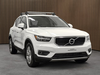 Volvo XC40 T4 AWD Momentum Moteur à 4 cylindres 2.0l 4 roues motrices 2021
