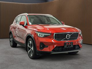 Volvo XC40 B5 AWD Plus Bright Theme Moteur à 4 cylindres 2.0l 4 roues motrices 2024