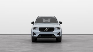 2025 Volvo XC40 B5 AWD Plus Dark Theme 4 Cylinder Engine 2.0L All Wheel Drive
