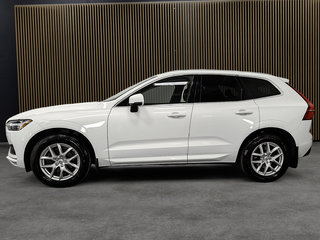 Volvo XC60 T5 AWD Momentum Moteur à 4 cylindres 2.0L/120CI 4 roues motrices 2021