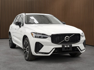 Volvo XC60 B5 AWD Plus Dark Theme Moteur à 4 cylindres 2.0l 4 roues motrices 2024