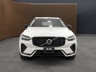 Volvo XC60 B5 AWD Plus Dark Theme Moteur à 4 cylindres 2.0l 4 roues motrices 2024