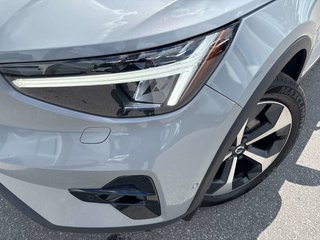 2024 Volvo XC40 PLUS DARK THEME