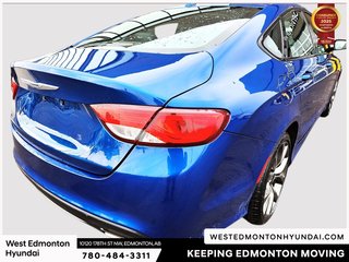 2015 Chrysler 200 S in Edmonton, Alberta - 6 - w320h240px