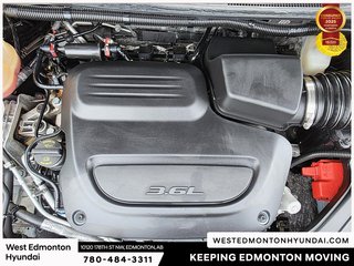 2022 Chrysler Pacifica Touring in Edmonton, Alberta - 2 - w320h240px