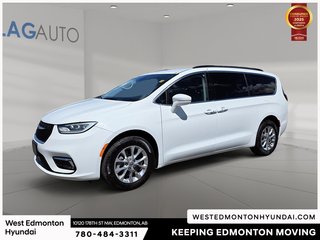 2022 Chrysler Pacifica Touring-L in Edmonton, Alberta - 3 - w320h240px