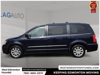 2015 Chrysler Town & Country Touring in Edmonton, Alberta - 4 - w320h240px