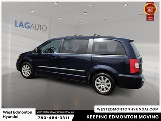 2015 Chrysler Town & Country Touring in Edmonton, Alberta - 5 - w320h240px