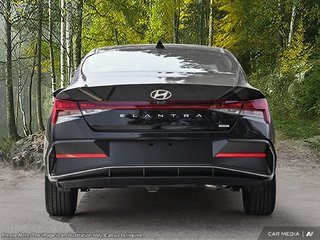 2025 Hyundai Elantra Hybrid Luxury Two-Tone Interior in Edmonton, Alberta - 5 - w320h240px