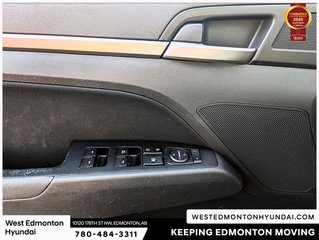 2017 Hyundai Elantra SE in Edmonton, Alberta - 6 - w320h240px