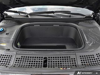 2026 Hyundai Ioniq 9 Preferred AWD with Ultimate Calligraphy package in Edmonton, Alberta - 6 - w320h240px