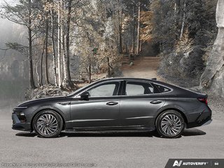 2026 Hyundai Sonata Hybrid Preferred-Trend in Edmonton, Alberta - 3 - w320h240px