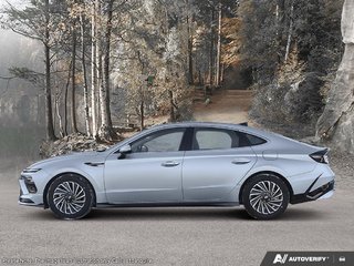 2026 Hyundai Sonata Hybrid Preferred-Trend in Edmonton, Alberta - 3 - w320h240px