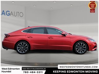 2021 Hyundai Sonata Luxury in Edmonton, Alberta - 4 - w320h240px