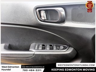 2020 Hyundai Venue Ultimate in Edmonton, Alberta - 6 - w320h240px