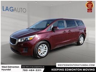 2018 Kia Sedona LX in Edmonton, Alberta - 3 - w320h240px