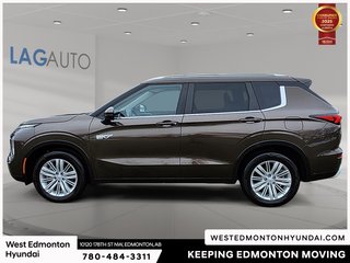 2023 Mitsubishi Outlander PHEV LE in Edmonton, Alberta - 4 - w320h240px