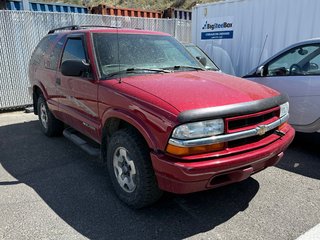 2005 Chevrolet Blazer LS 4WD in Kamloops, British Columbia - 3 - w320h240px