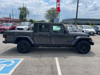 2021 Jeep Gladiator Black Appearance in Woodstock, Ontario - 3 - w320h240px