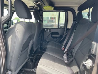 2021 Jeep Gladiator Black Appearance in Woodstock, Ontario - 6 - w320h240px
