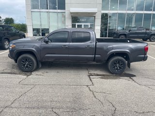 2023 Toyota Tacoma 4WD DBL AT SR5 in Woodstock, Ontario - 2 - w320h240px