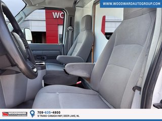 2023 Ford E-450 in Deer Lake, Newfoundland and Labrador - 2 - w320h240px