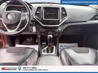 2016 Jeep Cherokee in Deer Lake, Newfoundland and Labrador - 8 - w320h240px