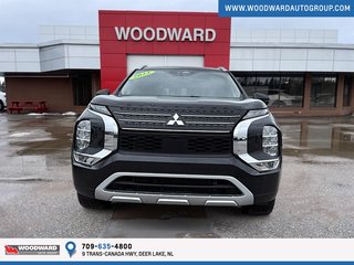 2023 Mitsubishi Outlander in Deer Lake, Newfoundland and Labrador - 2 - w320h240px