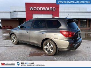 2018 Nissan Pathfinder in Deer Lake, Newfoundland and Labrador - 2 - w320h240px